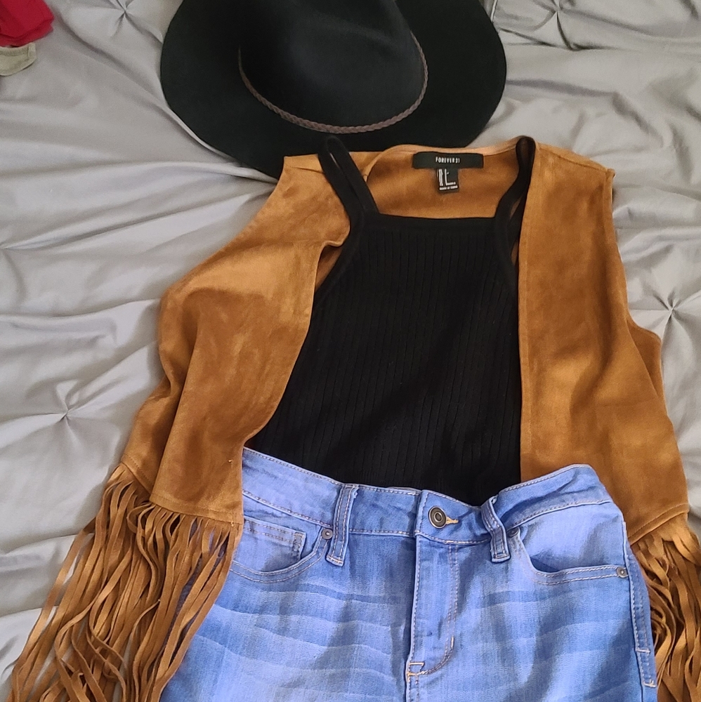 Finge Faux Suede Vest